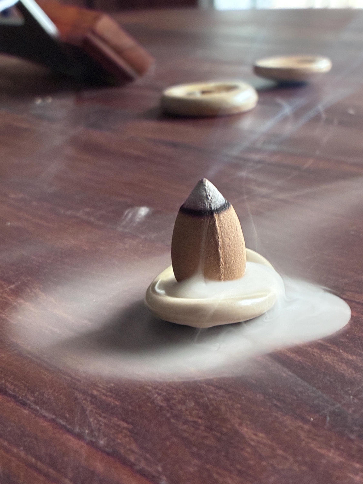Soft Ember Agarwood Incense Cones  Natural Oud, Handmade Ceramic Holder (9 Cones)